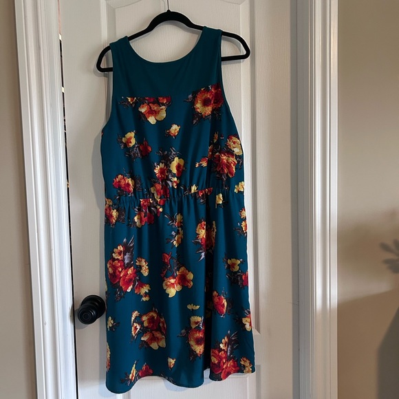 Market & Spruce Floral Kids Dress - Teal and Red - Picture 3 of 5